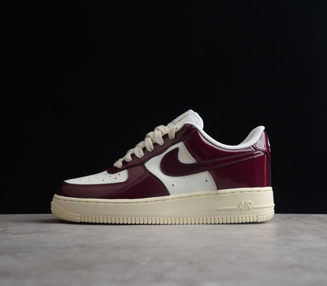 NK Air Force 1 # # DQ8583-100 SIZE 36 36.5 37.5 38 38.5 39 40 40.5 41 42 42.5 4
