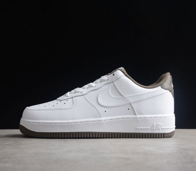 NK Air Force 1 # # DR9867-100 SIZE 36 36.5 37.5 38 38.5 39 40 40.5 41 42 42.5 4