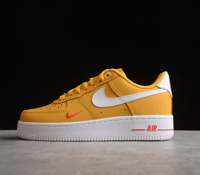 NK Air Force 1 # # DQ7582-700 SIZE 36 36.5 37.5 38 38.5 39 40 40.5 41 42 42.5 4