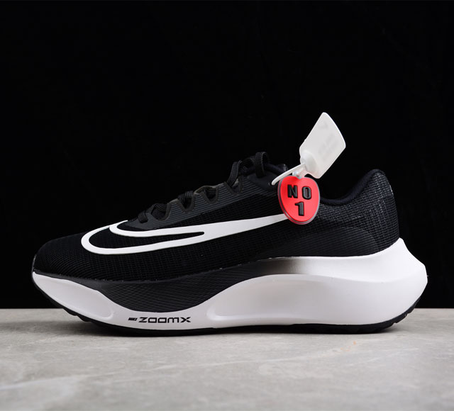 Nk Zoom Fly 5 Dm8968-001 . . tpu . zoomx . . sr02 . zoomx . . zoomx . . . . ..