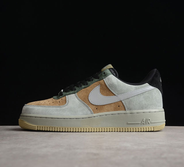 Nk Air Force 1 Low Christmas Cq 9-101 # # Size 36 3 3 38 3 39 40 40.5 41 42 4 43